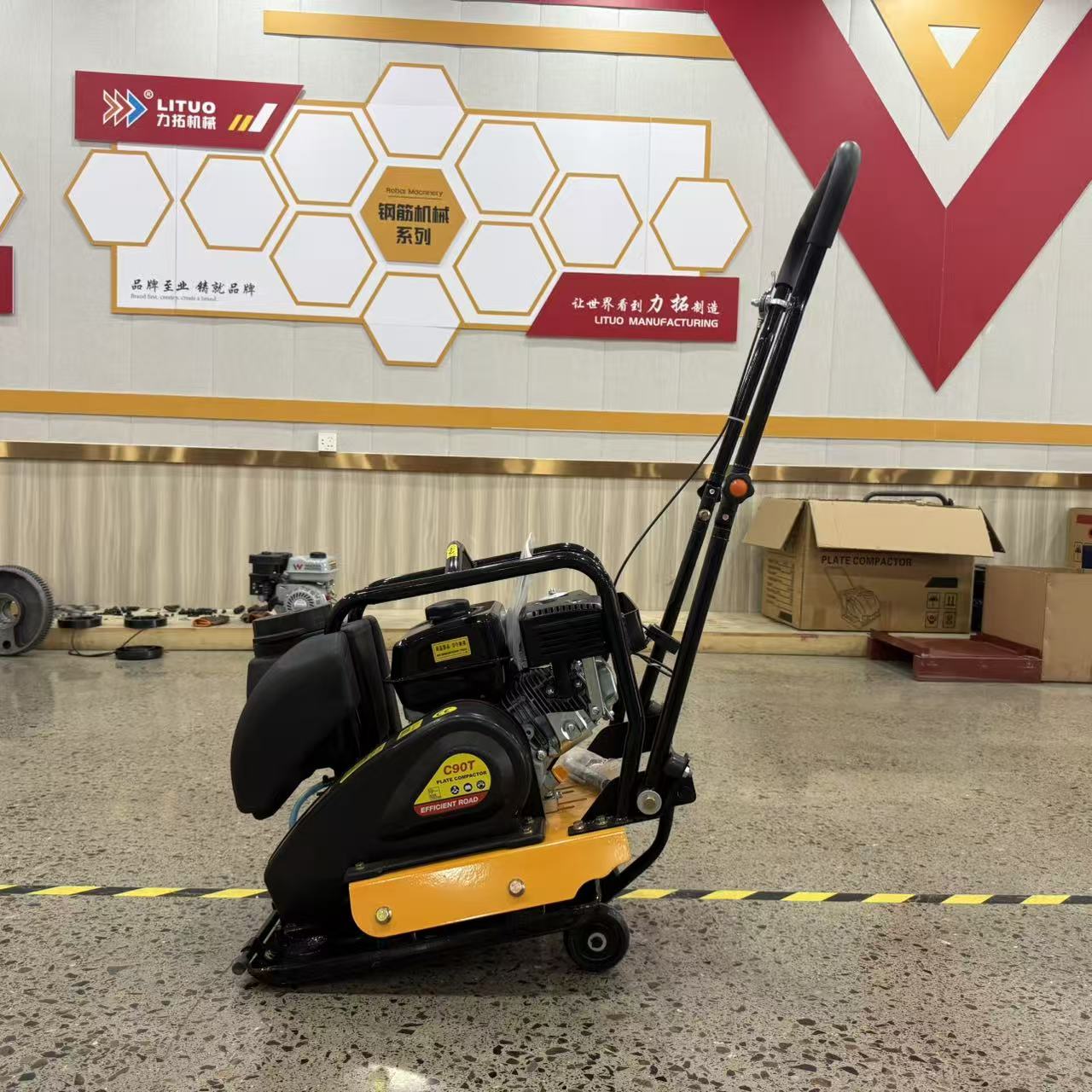 Heavy Duty Engine Concrete Vib - Plate Compactor Vibrator 评论和价格